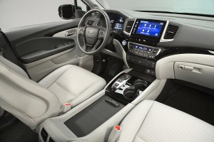 2016_Pilot_Interior