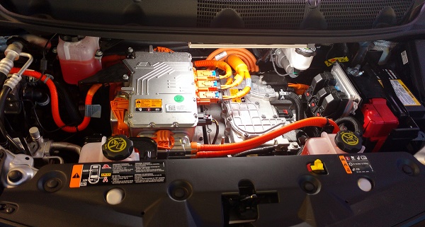 2017_Chevy_Bolt_Electric